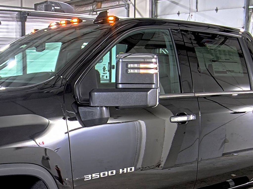 2025 Chevrolet Silverado 3500