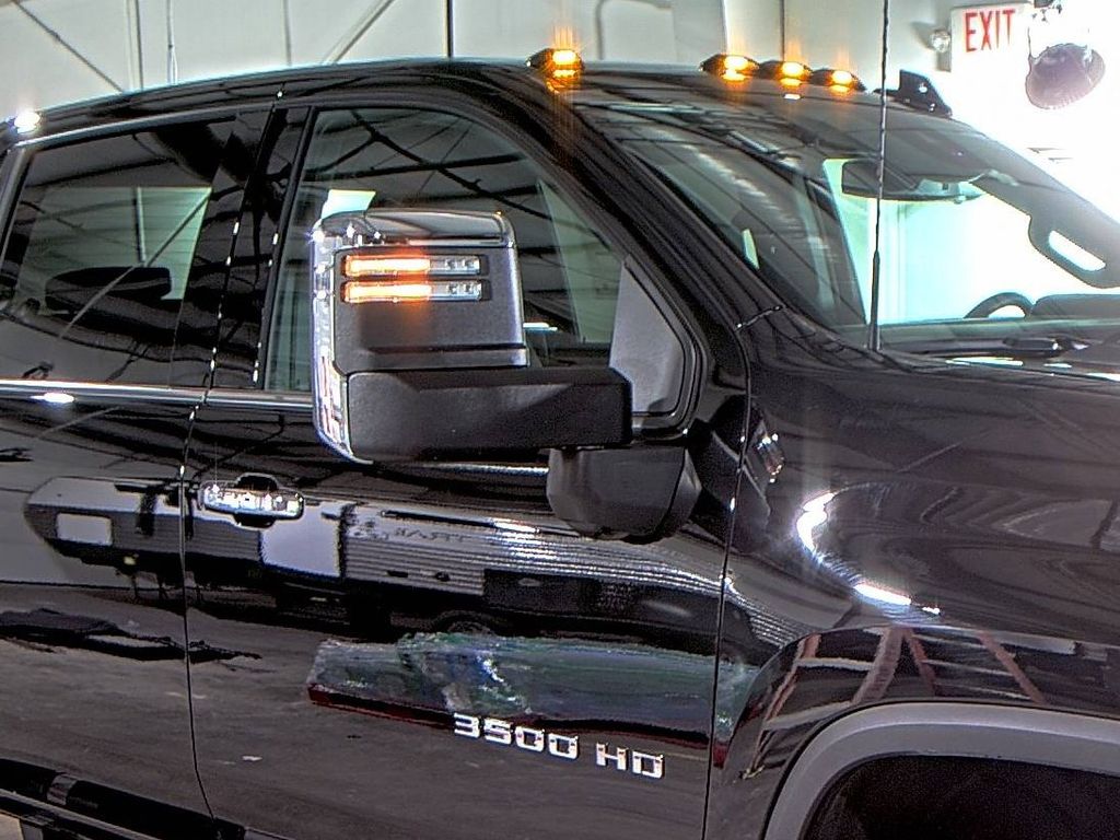 2025 Chevrolet Silverado 3500