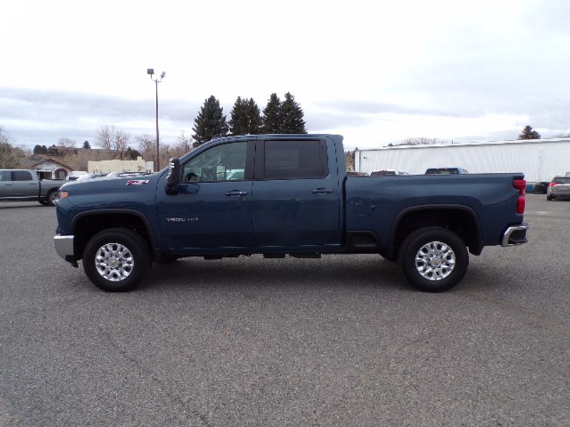 New 2025 Chevrolet Silverado 3500 LT Trucks