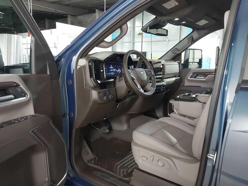 2025 Chevrolet Silverado 3500