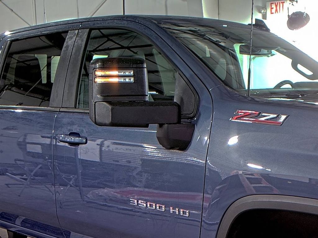 2025 Chevrolet Silverado 3500