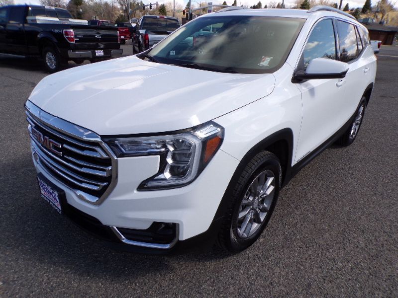 Used 2024 GMC Terrain SLT SUVs