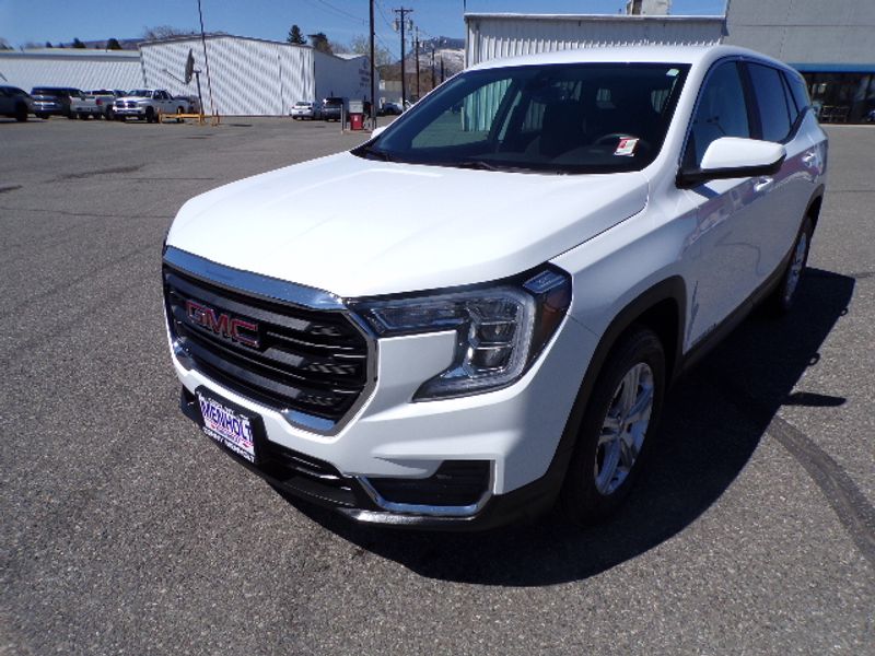 Used 2024 GMC Terrain SLE SUVs