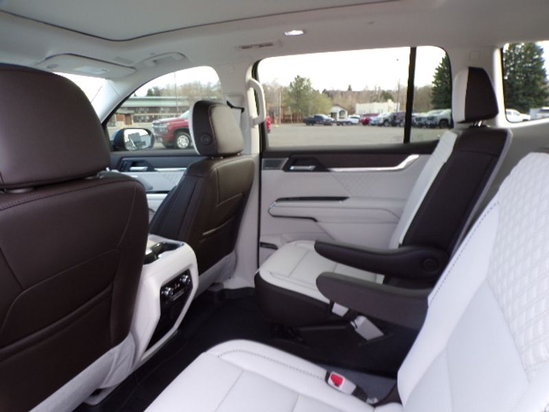 2025 GMC Acadia