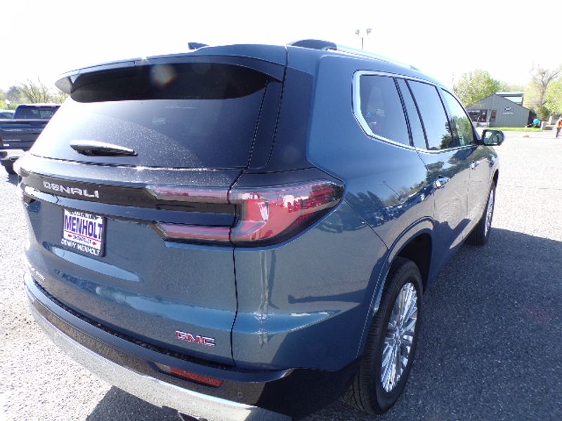 2025 GMC Acadia