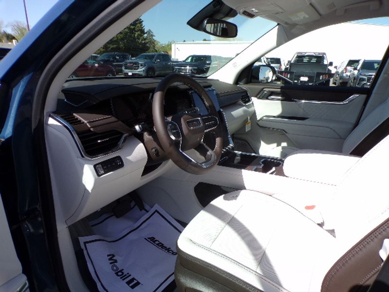 2025 GMC Acadia