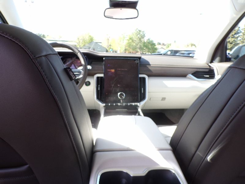 2025 GMC Acadia