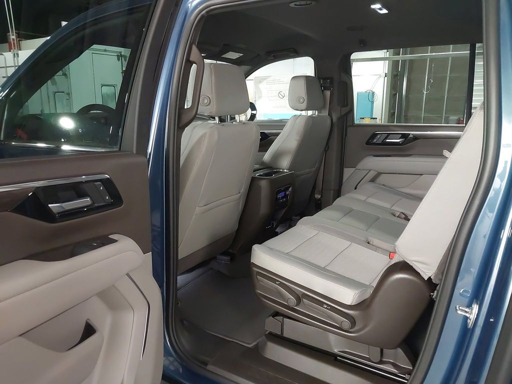 2025 Chevrolet Suburban