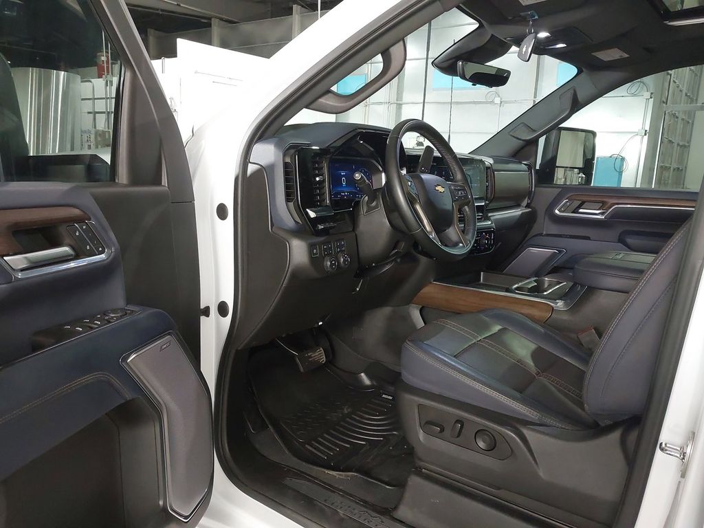 2024 Chevrolet Silverado 3500