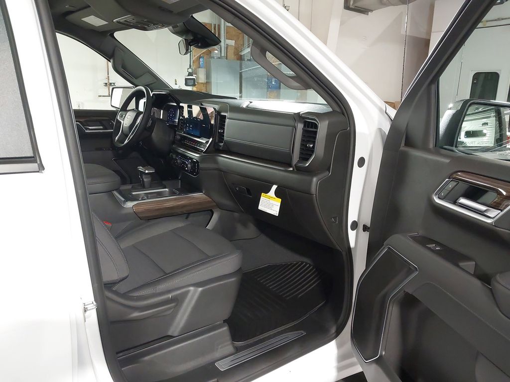 2025 Chevrolet Silverado 1500