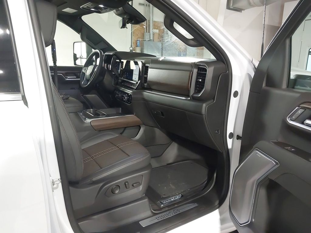 2025 Chevrolet Silverado 2500