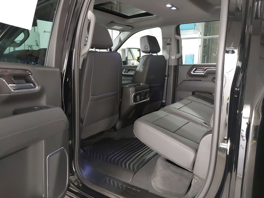 2025 Chevrolet Silverado 3500
