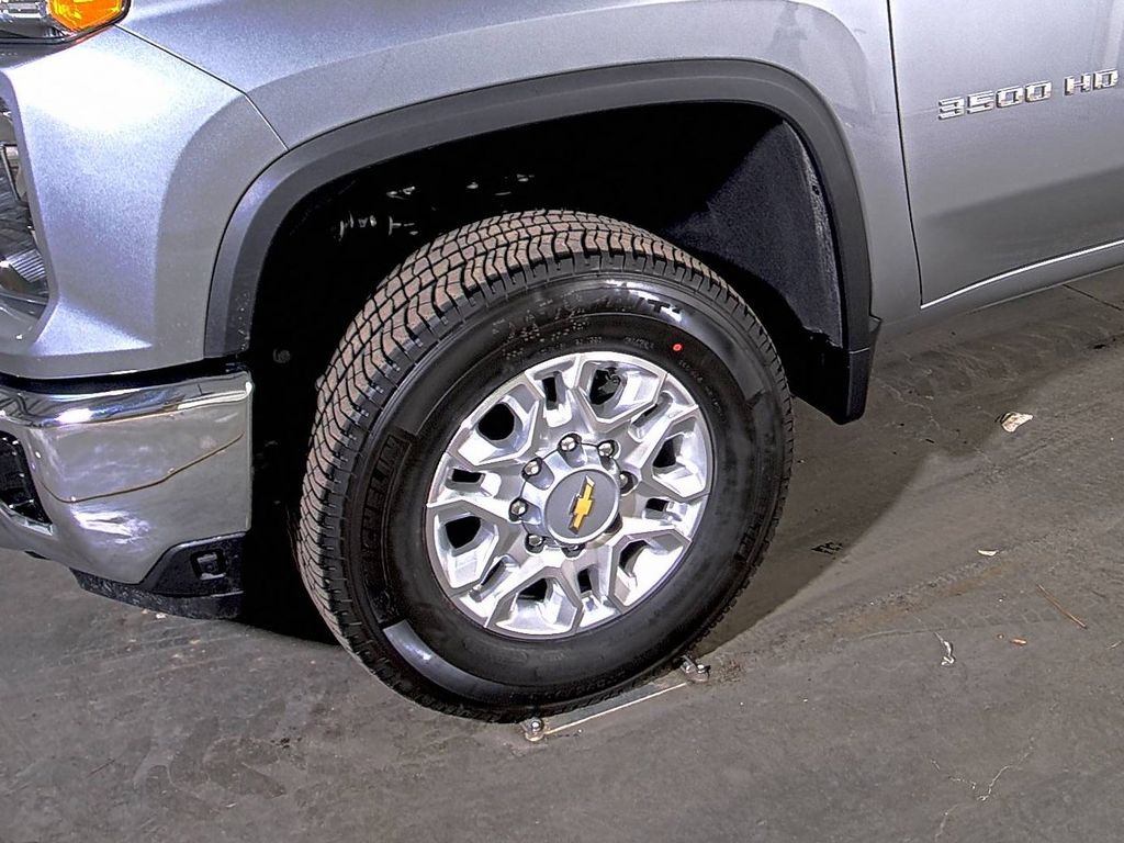 2025 Chevrolet Silverado 3500