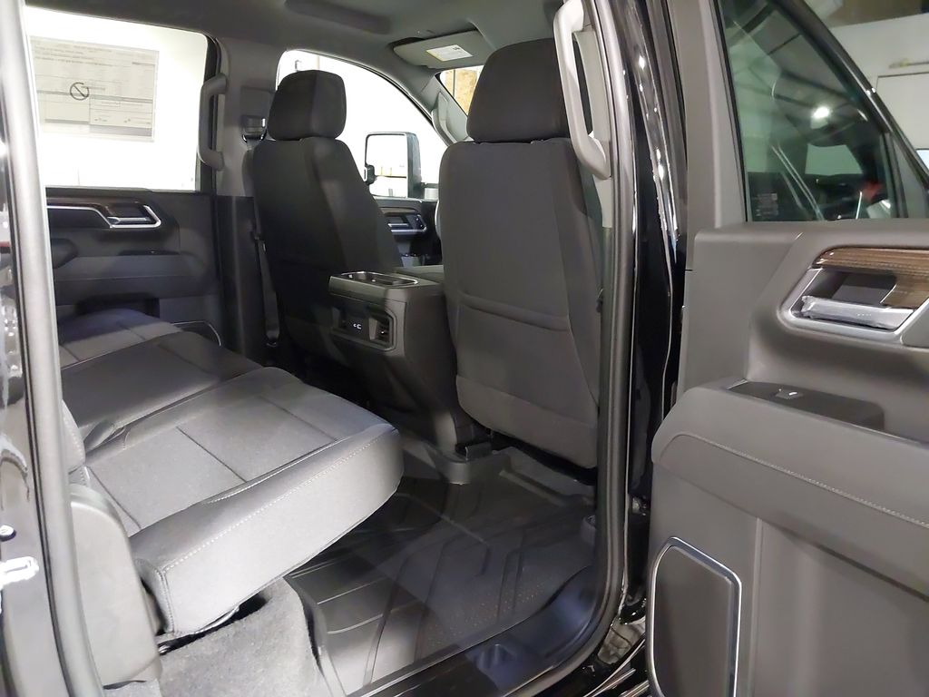 2025 Chevrolet Silverado 3500