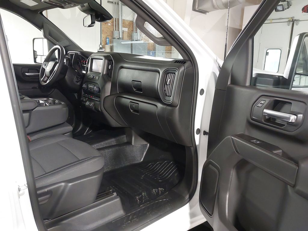 2025 Chevrolet Silverado 3500
