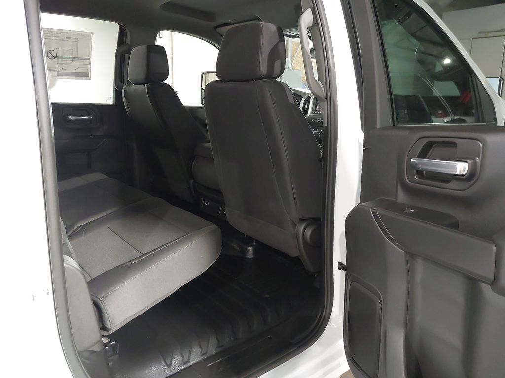 2025 Chevrolet Silverado 3500