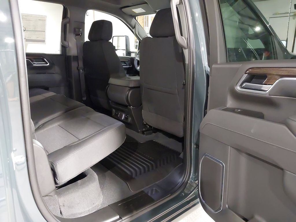 2025 Chevrolet Silverado 3500