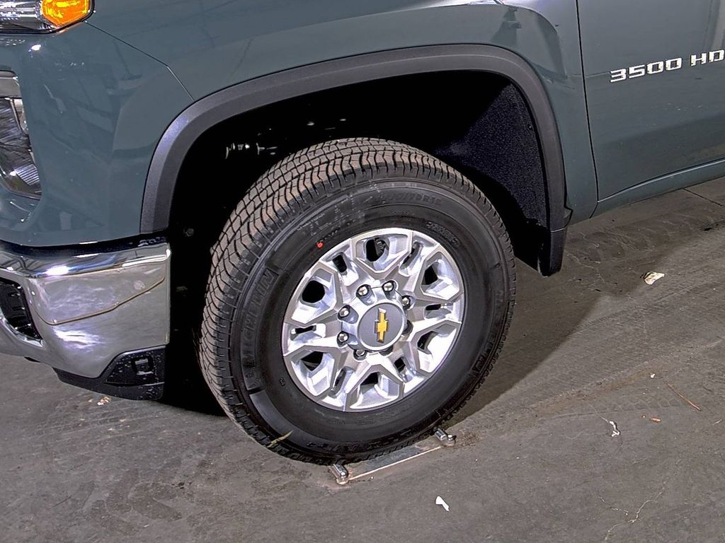2025 Chevrolet Silverado 3500