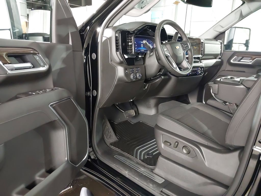 2025 Chevrolet Silverado 2500