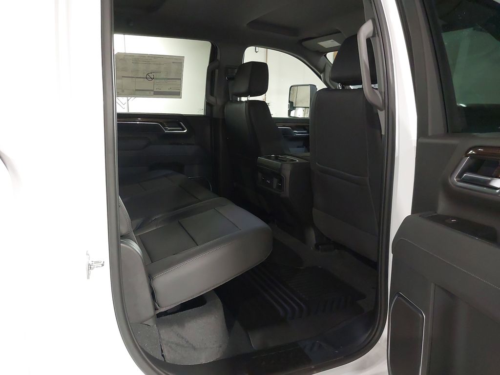 2025 Chevrolet Silverado 3500