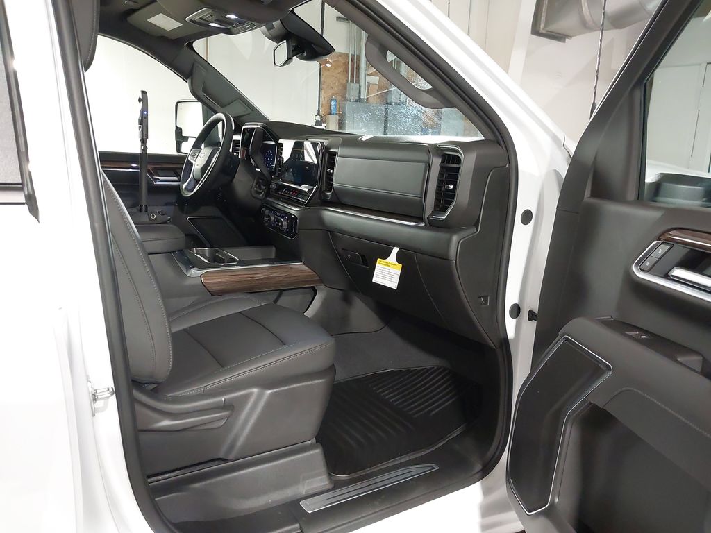 2025 Chevrolet Silverado 3500