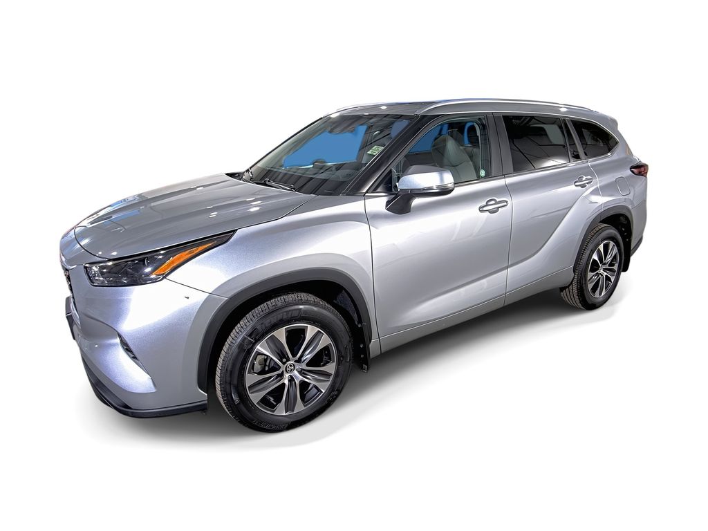 Used 2024 Toyota Highlander XLE  sUNROOF SUVs