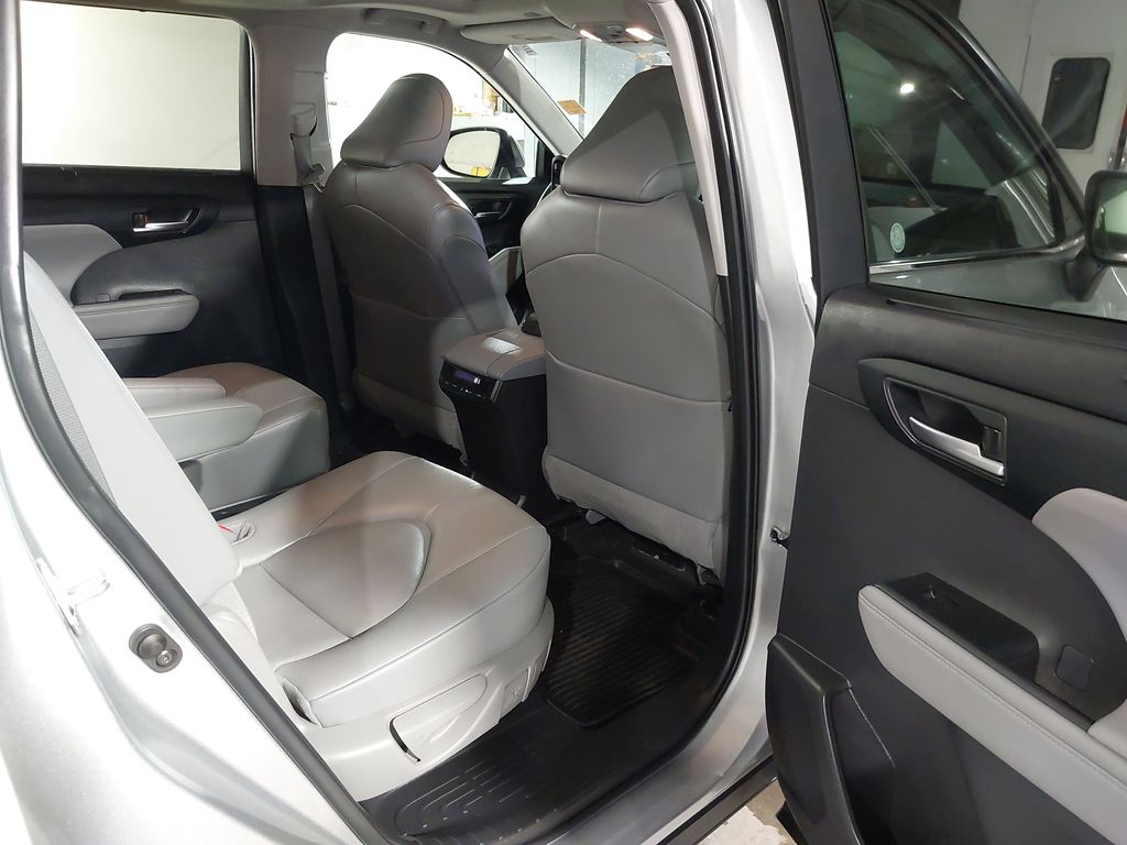 2024 Toyota Highlander