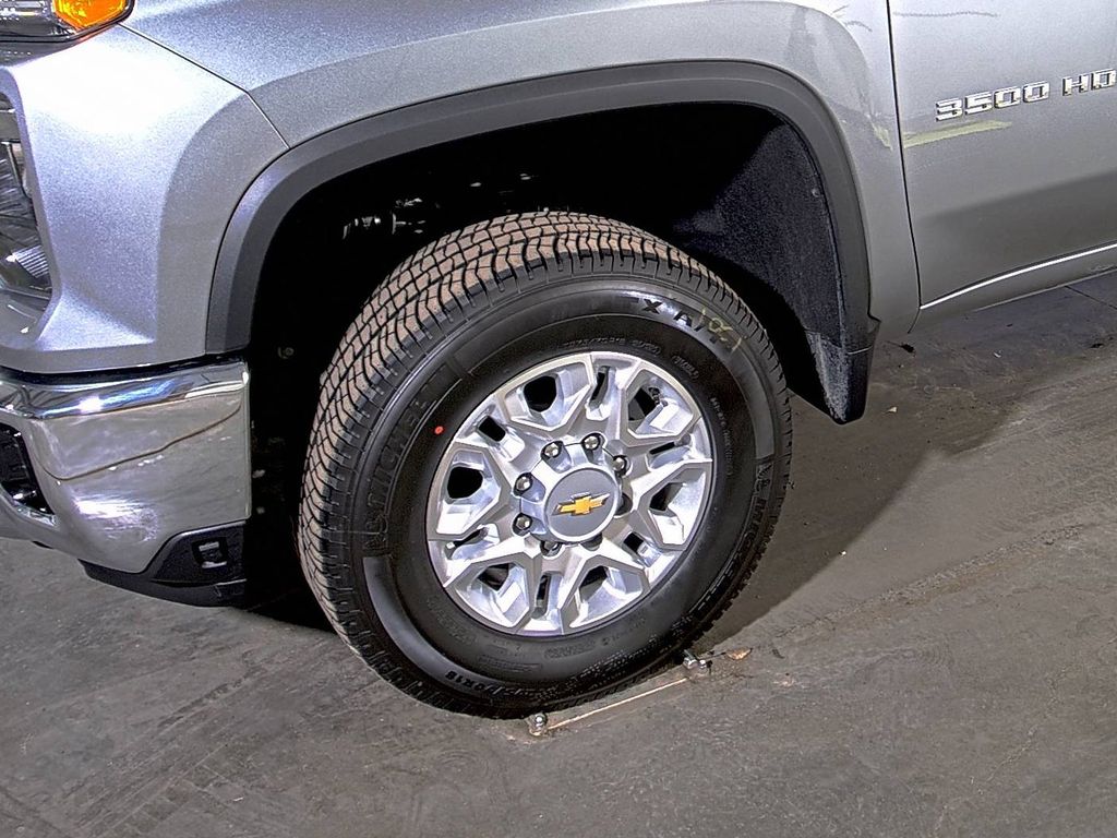 2025 Chevrolet Silverado 3500