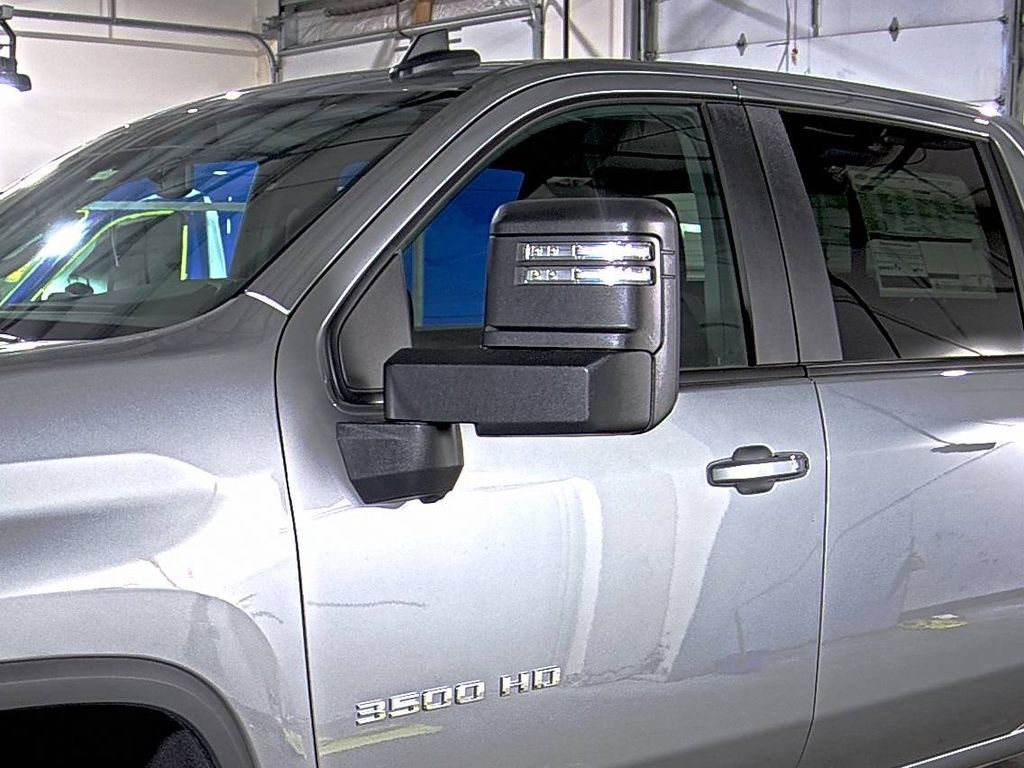 2025 Chevrolet Silverado 3500