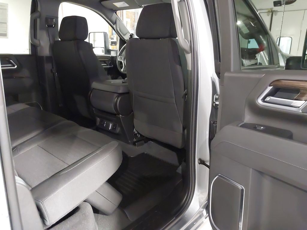 2025 Chevrolet Silverado 3500