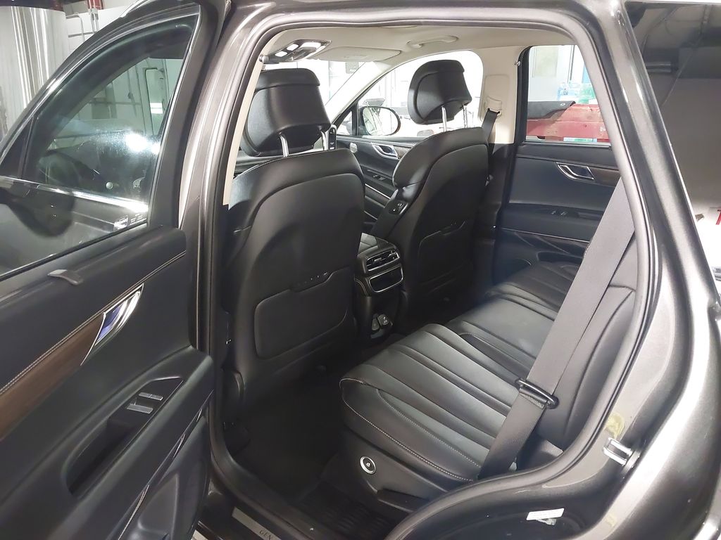 2024 Genesis GV80