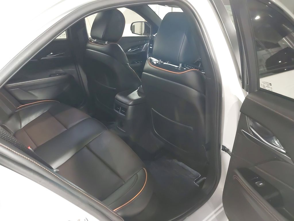 2022 Cadillac CT4