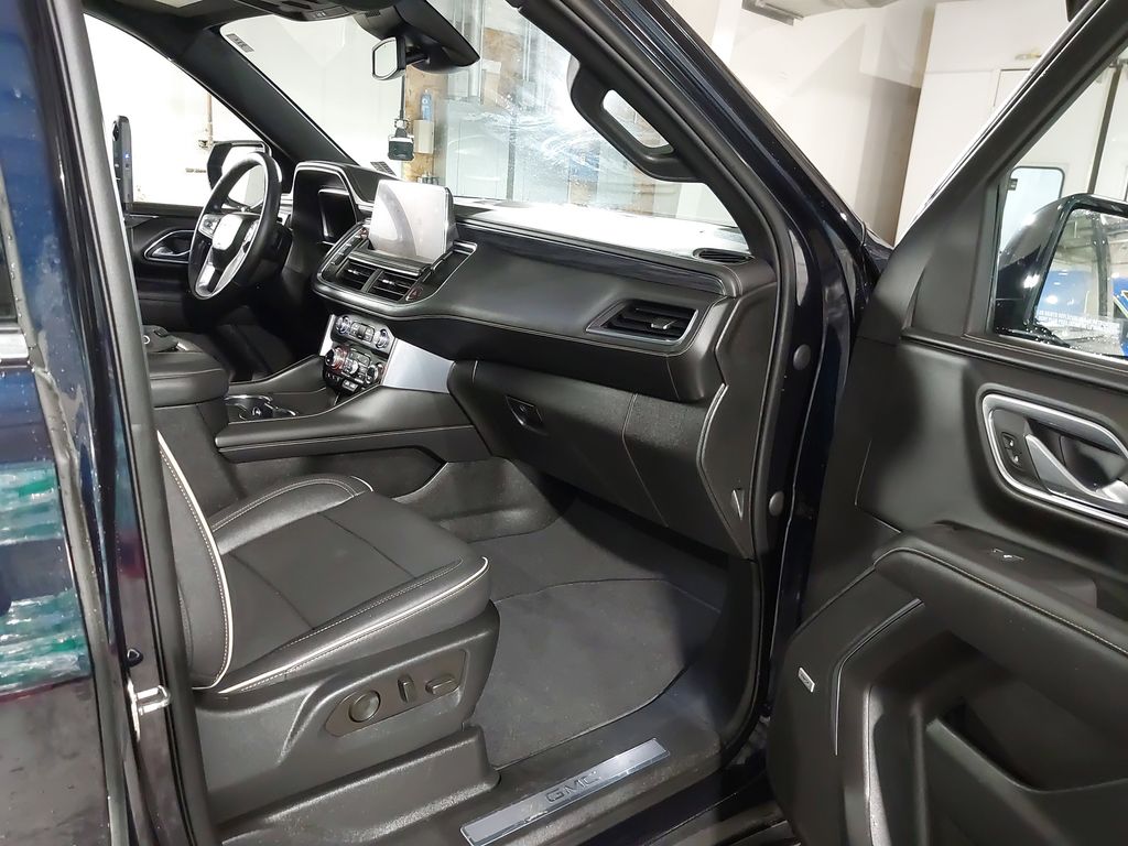 2023 GMC Yukon
