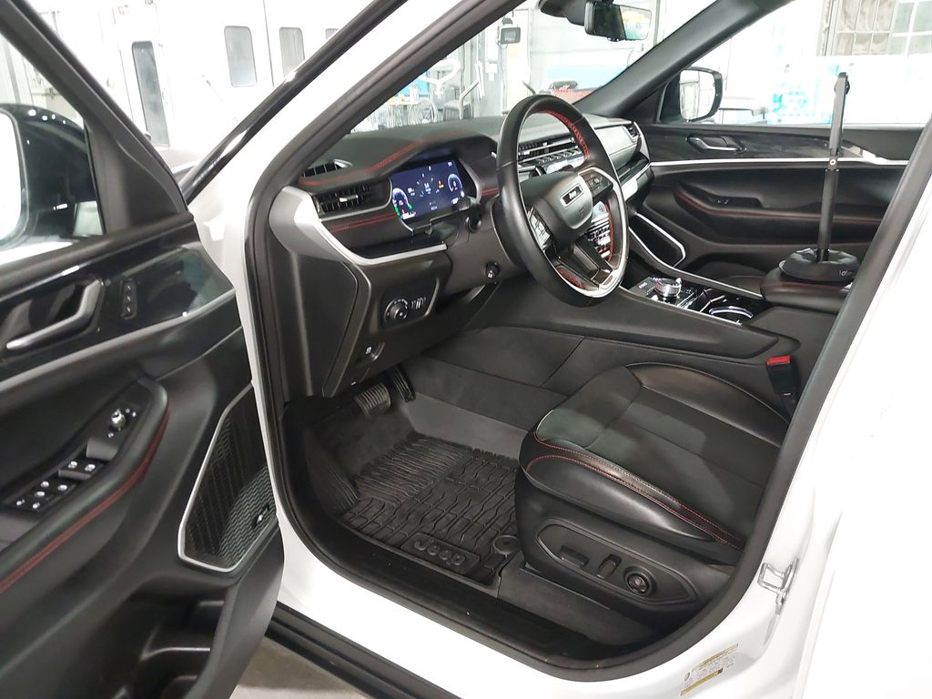 2022 Jeep Grand Cherokee