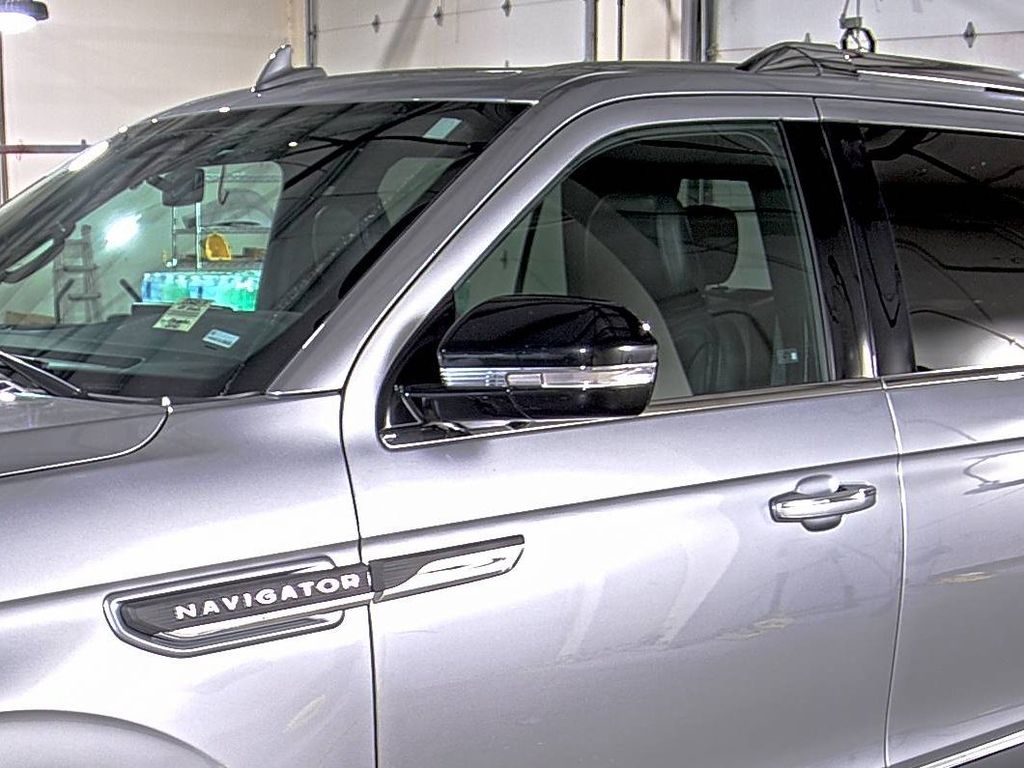 2024 Lincoln Navigator L