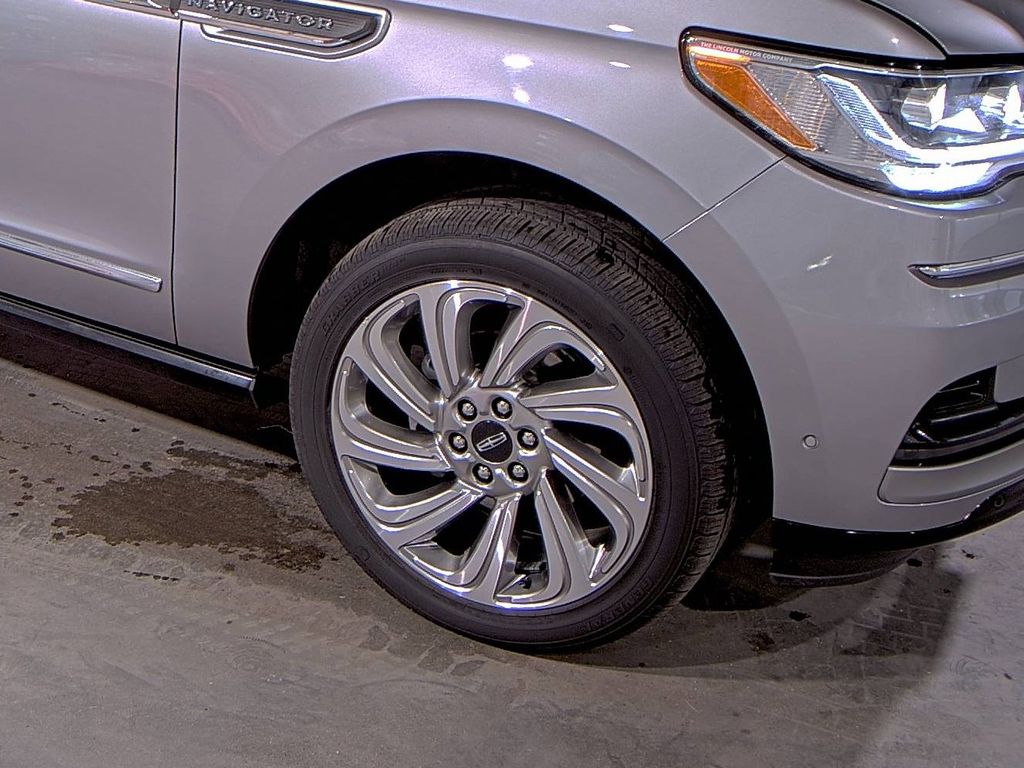 2024 Lincoln Navigator L
