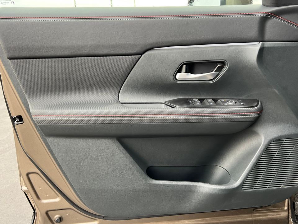 2025 Nissan Kicks