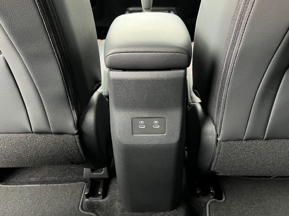 2025 Nissan Kicks