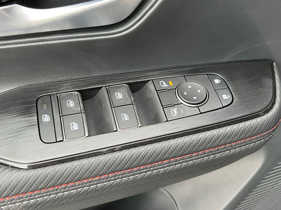 2025 Nissan Kicks