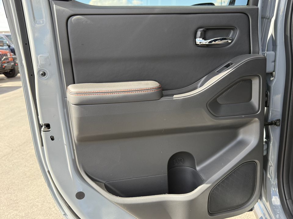 2025 Nissan Frontier