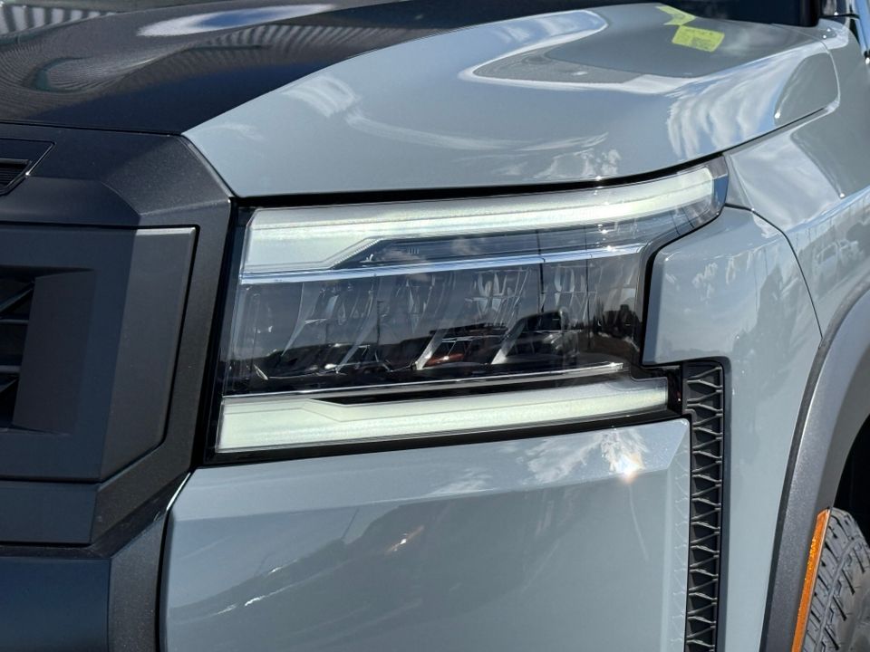 2025 Nissan Frontier