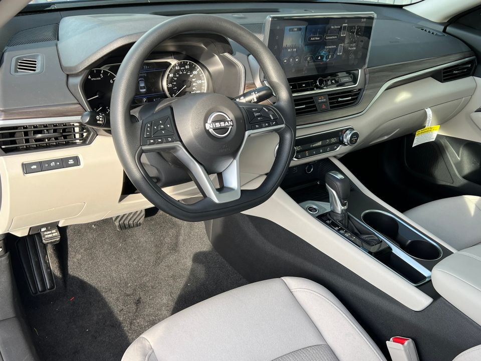 2025 Nissan Altima
