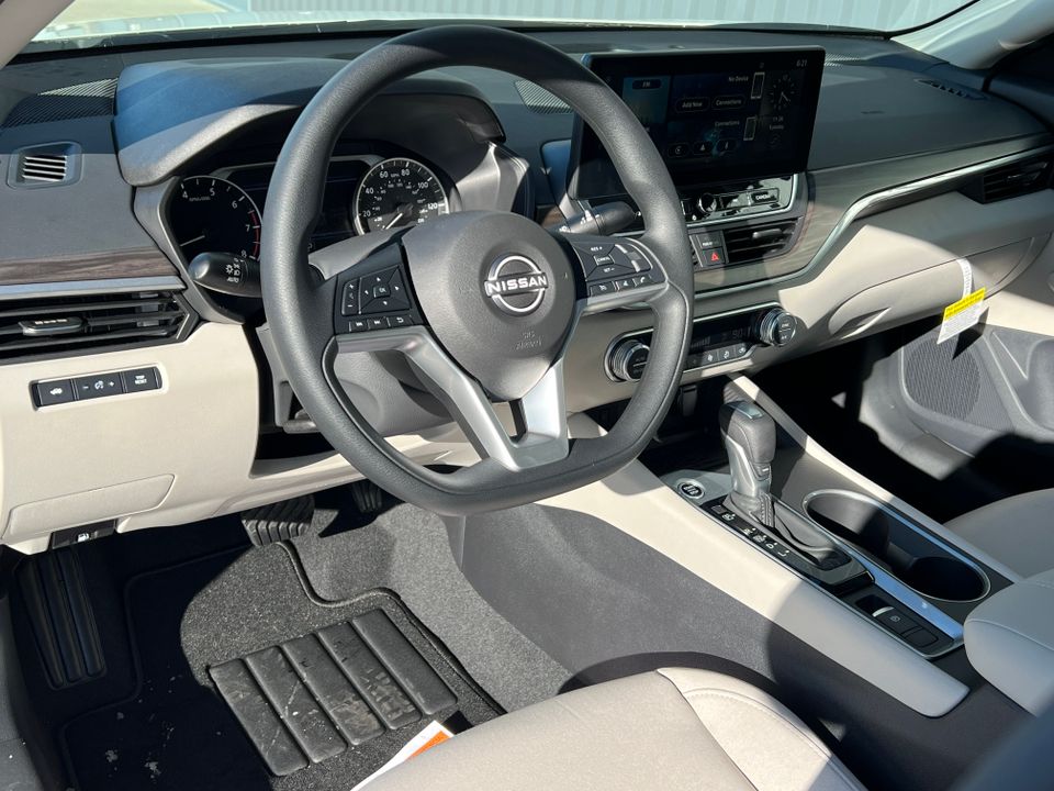 2025 Nissan Altima