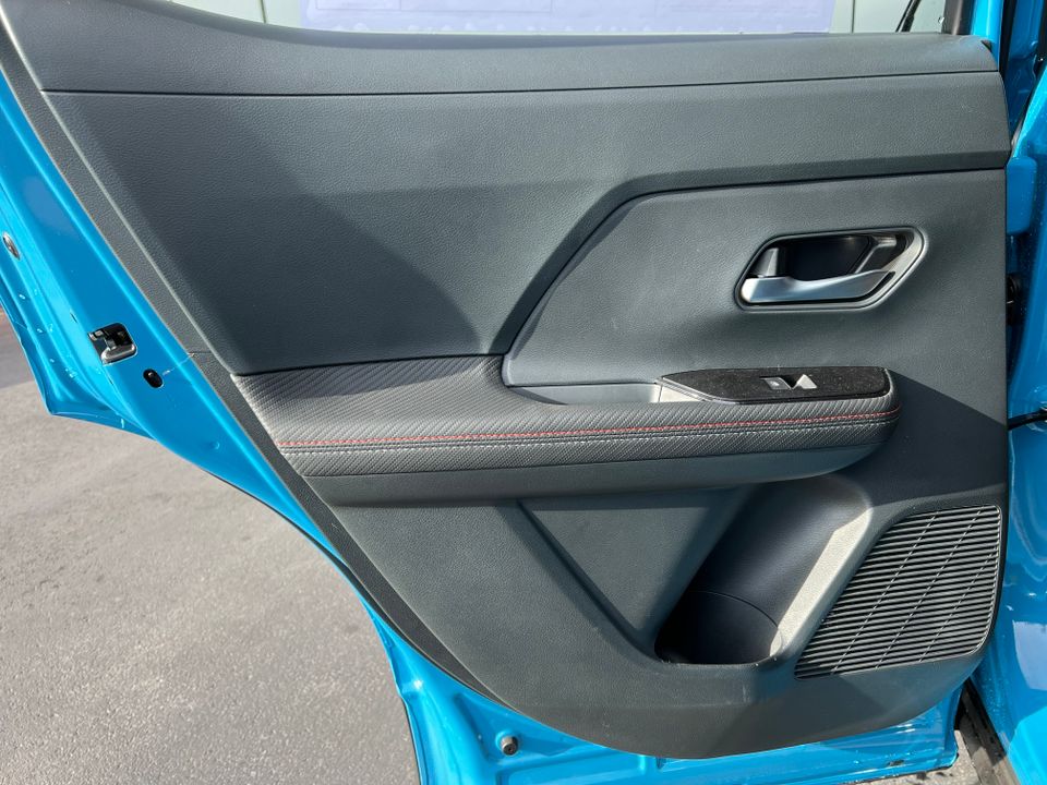 2025 Nissan Kicks