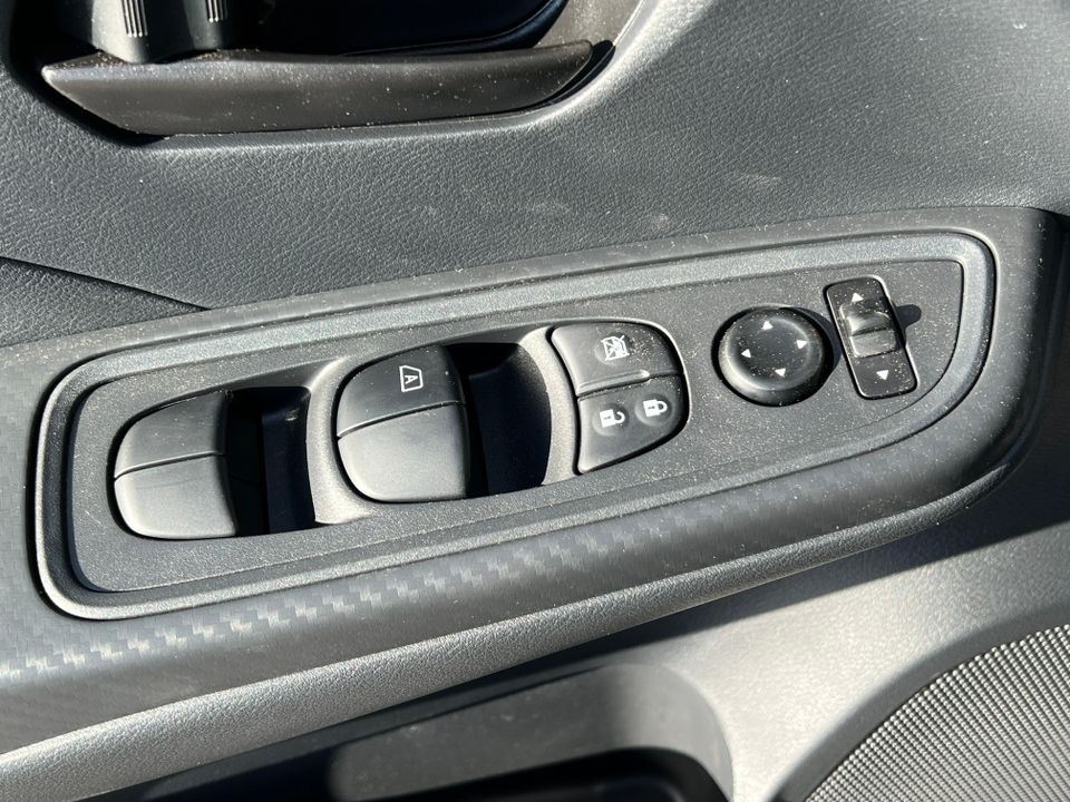 2025 Nissan Versa