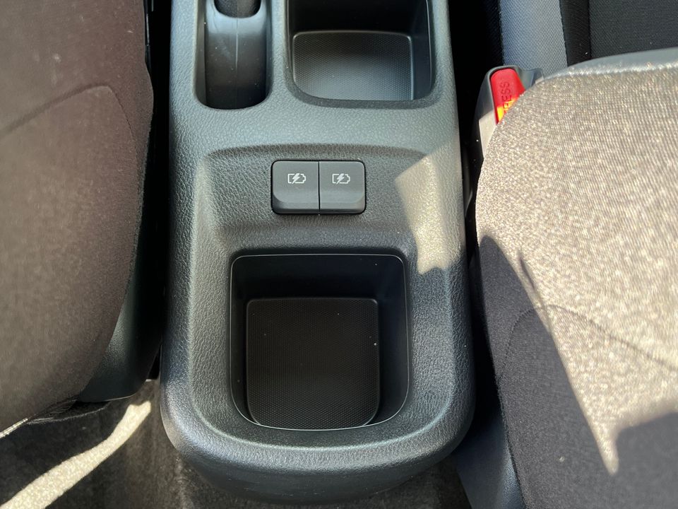 2025 Nissan Versa