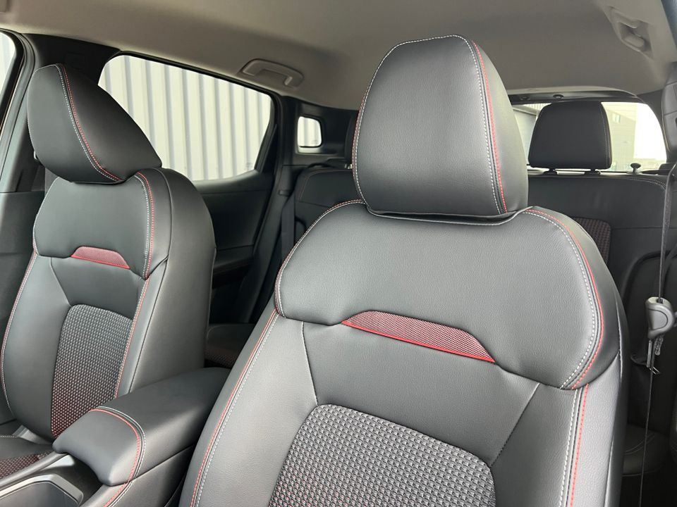 2025 Nissan Kicks
