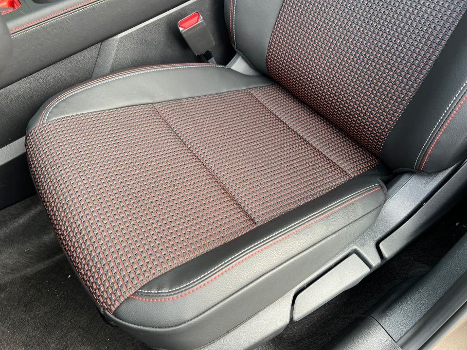 2025 Nissan Kicks