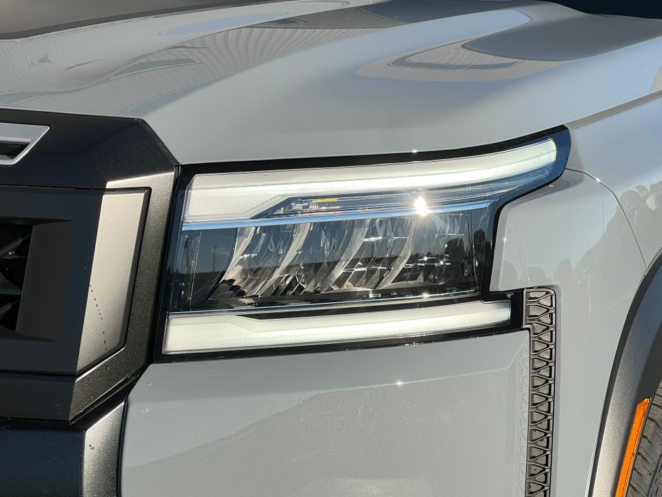 2025 Nissan Frontier