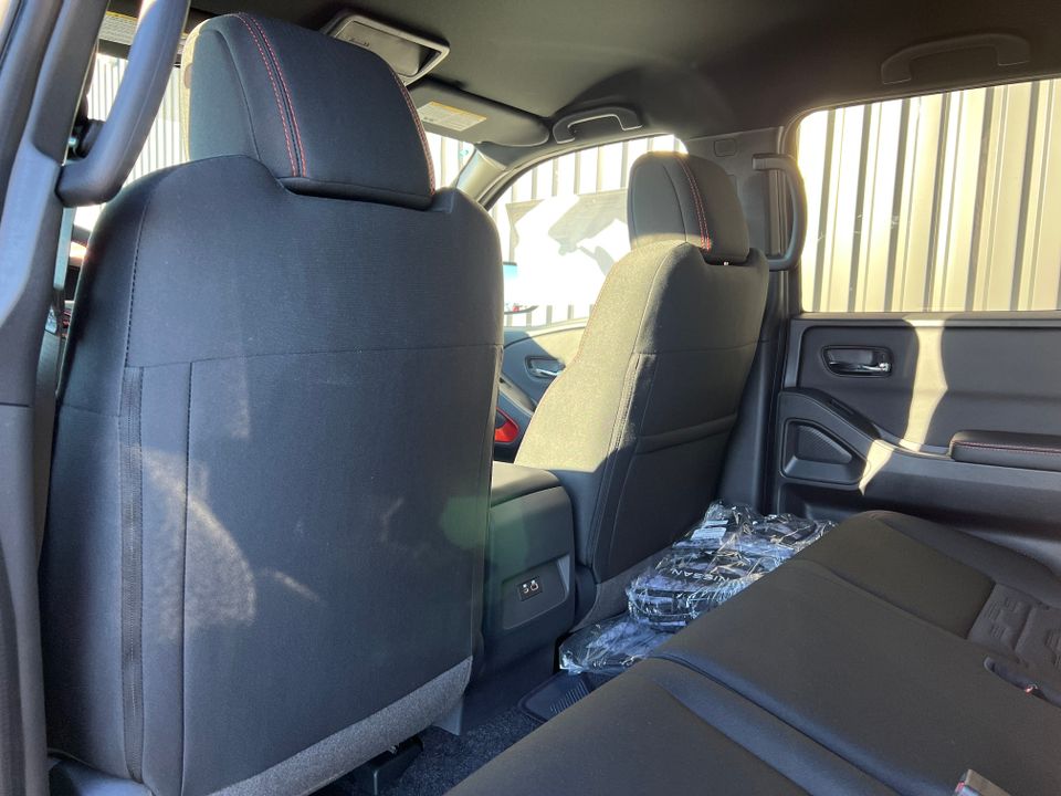 2025 Nissan Frontier